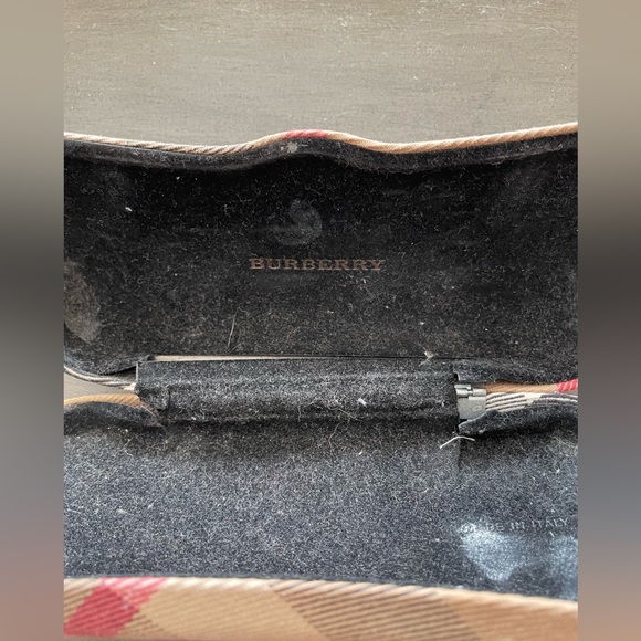 Burberry eye glass case - Picture 2 of 5